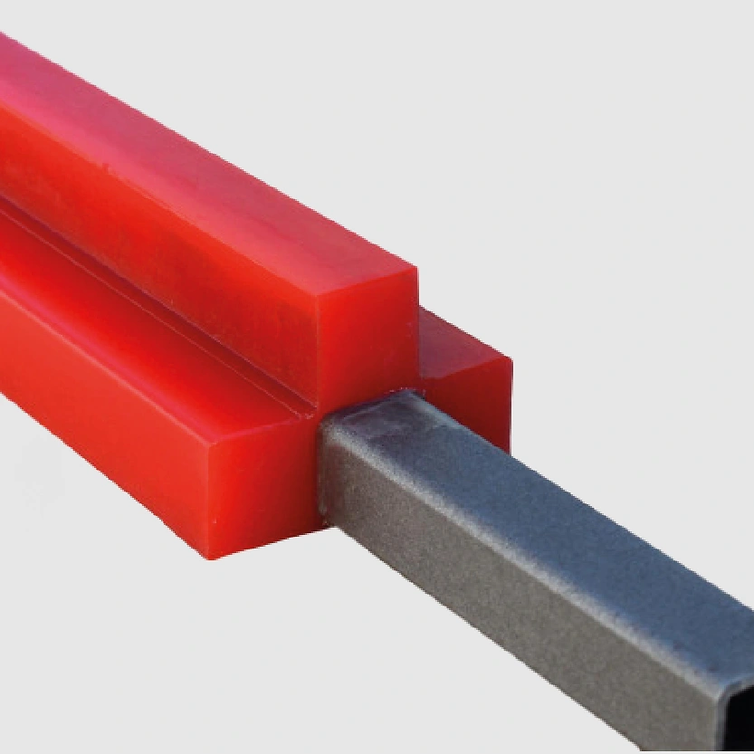 Cross-flip belt scraper