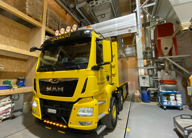 Silo extension and new lorry loading system for Peter Holzbau AG
